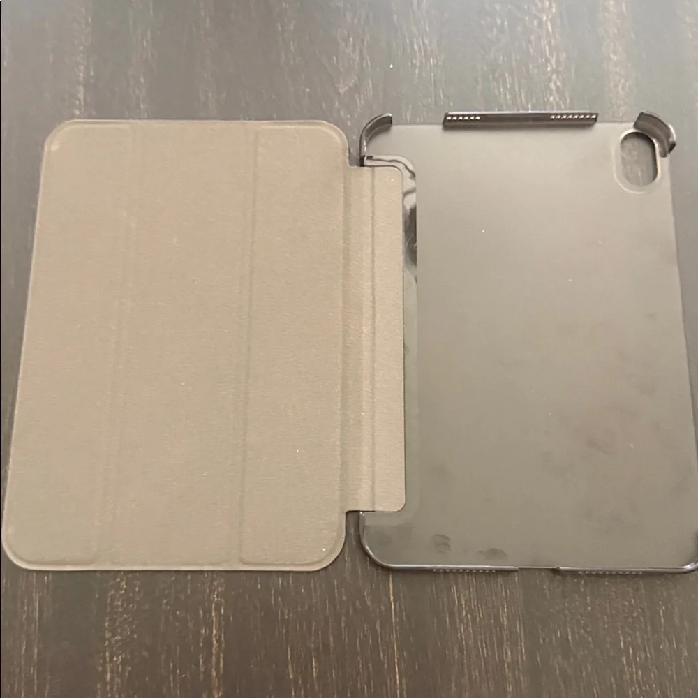 iPad Mini - Picture 6 of 6